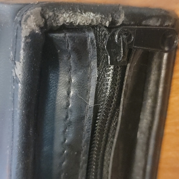 NIV Live: A Bible Experience the Complete Holy Bible on CDs - Picture 8 of 8